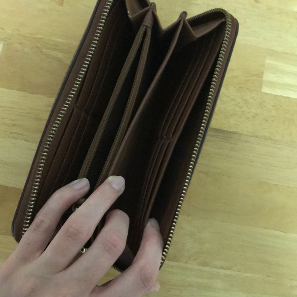 Fossil Wallet - Picture 5 of 11
